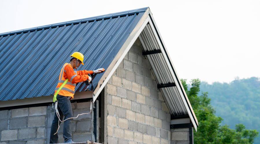 Professional residential roofers in Leigh, NE